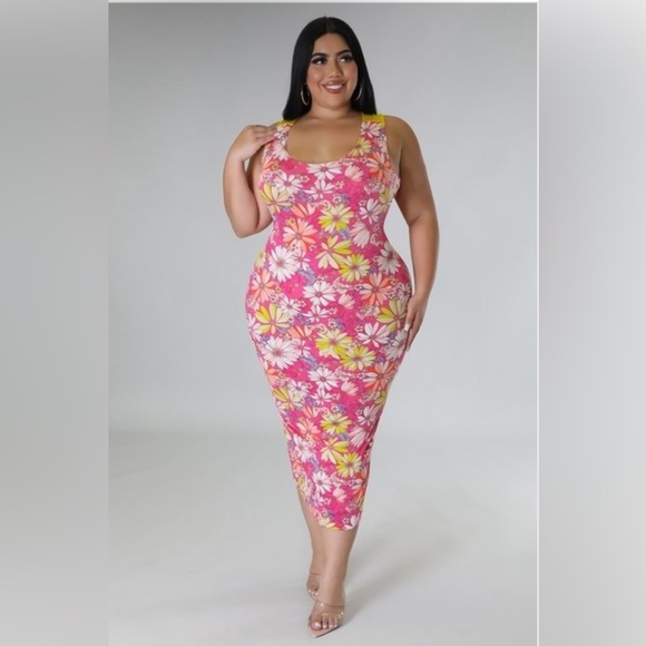 Plus Size Pink Floral Cut Out Self Tie Back Closure Midi Dress - Picture 3 of 13